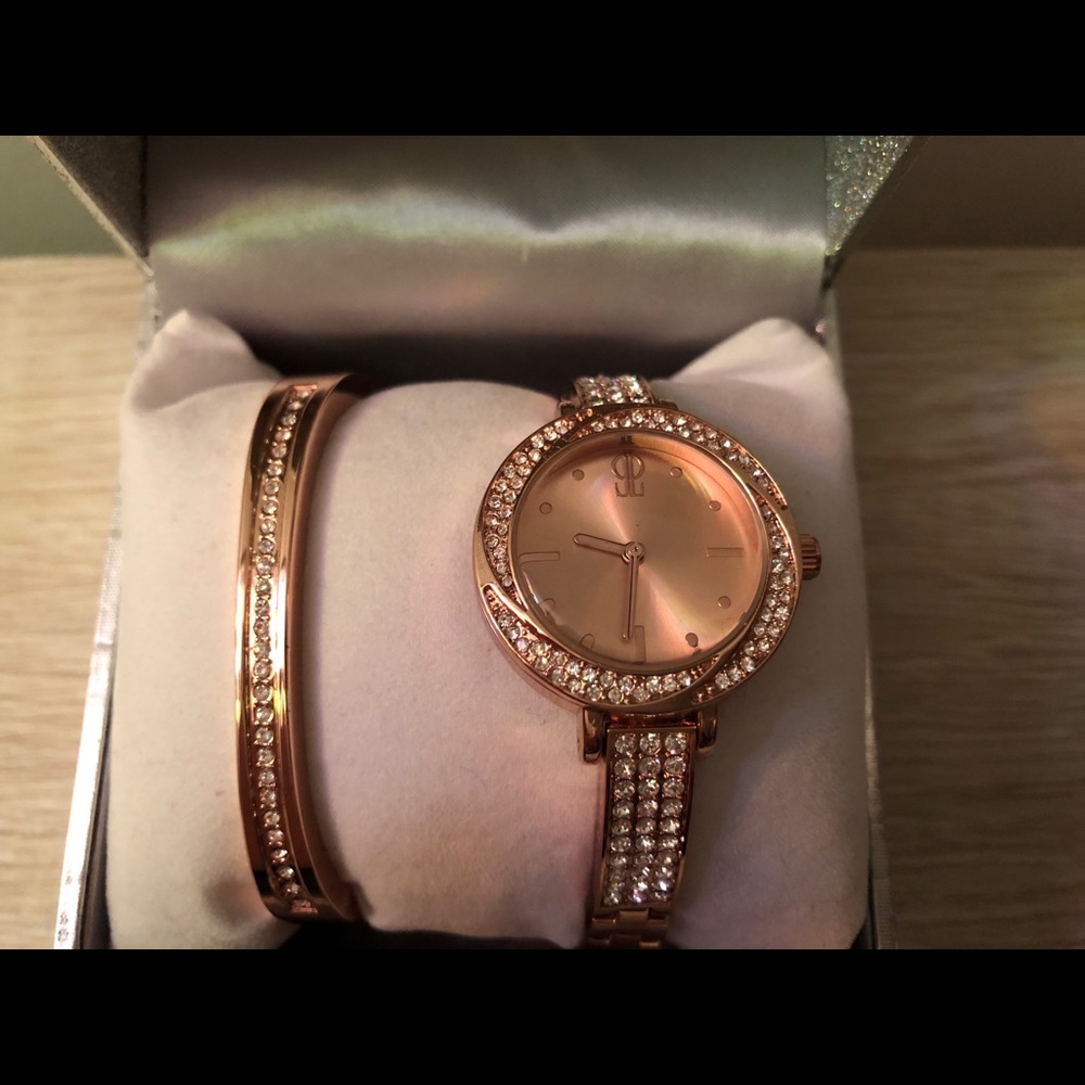 Jennifer Lopez Watch
